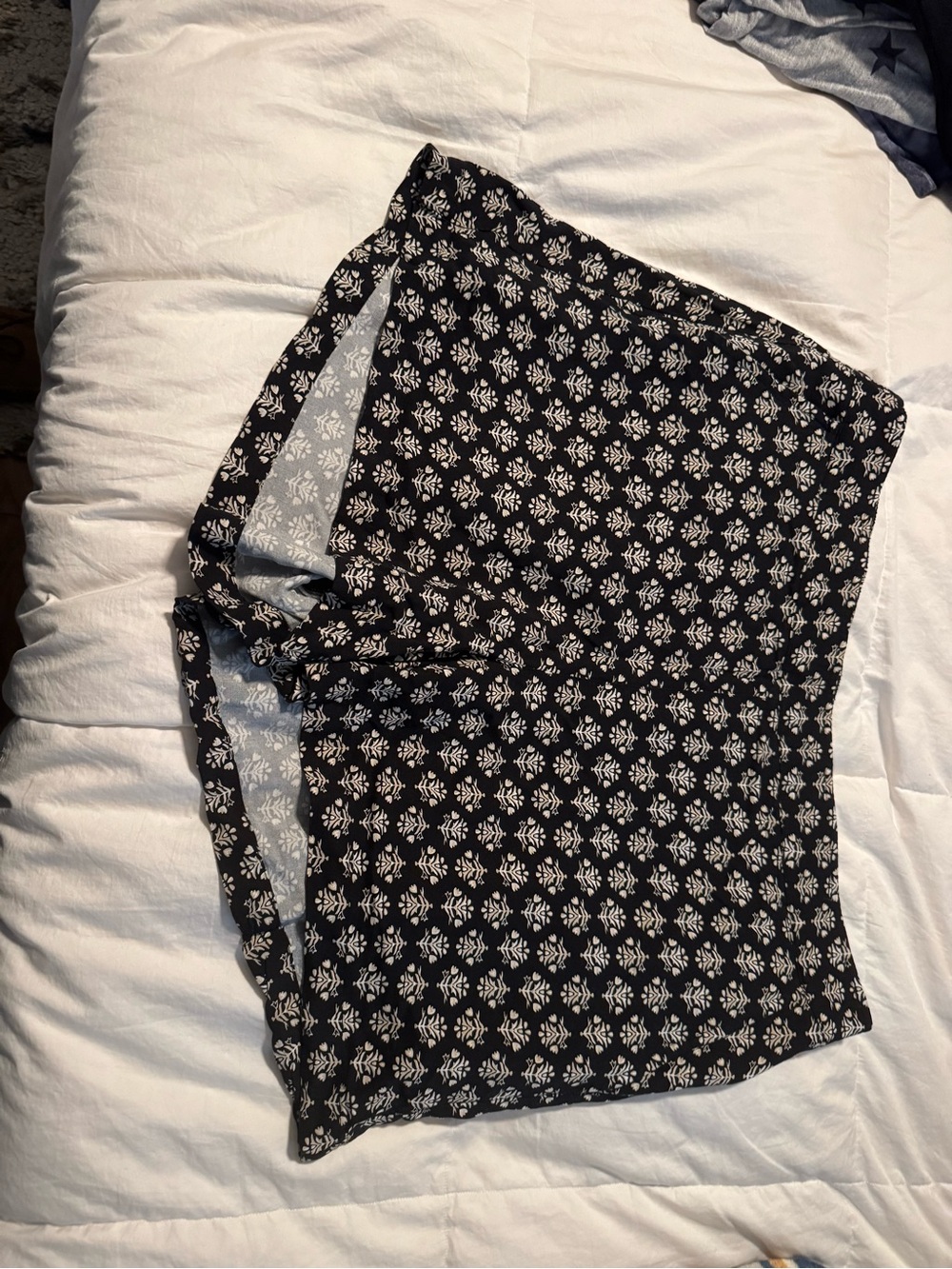 Old Navy Black and White Floral Skirt